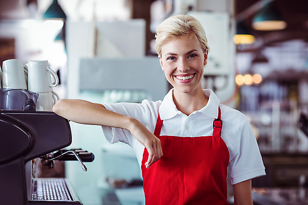 포토 JPG 해외이미지 백인 라이프스타일 여자 행복 커피 음식 유니폼 비즈니스 청소년 노동자 한명 서기 20대 금발 상점 식당 기댐 앞치마 카페 업무 종업원 직원 서비스 바리스타 카페테리아 주인 해외202004 해외포토 서양인 직업 1 헤어스타일 옷 감정 음료 모션 사람 청년 생활 작업 파일형식