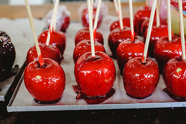 포토 JPG 해외이미지 디저트 사탕 사람없음 막대기 달콤 정크푸드 사과 해외202004 해외포토 음식 과일 맛 파일형식