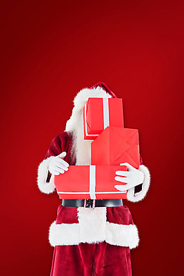 포토 JPG 해외이미지 노년 남자 크리스마스 한명 들기 상반신 앞모습 빨간색 선물상자 산타클로스 노인남자한명만 해외202004 해외포토 1 기념일 뷰포인트 컬러 모션 선물 사람 성인 상자 남자한명만 노인남자만 파일형식