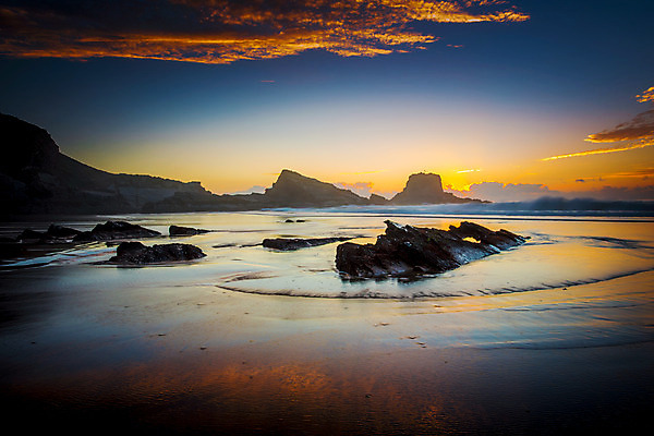 포토 JPG 해외이미지 바다 여행 백그라운드 자연 하늘 풍경 사람없음 야외 빨간색 빛 햇빛 태양 반사 노란색 일출 맑음 일몰 포르투갈 암초 수평선 해외202004 해외포토 자연요소 유럽 컬러 날씨 노을 생태계 파일형식