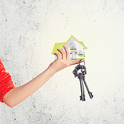 포토 JPG 해외이미지 손 열쇠 주택 들기 건물 신체부위 재산 주인 부동산중개인 해외202004 해외포토 건축물 모션 부동산 사람 금융 중개인 파일형식