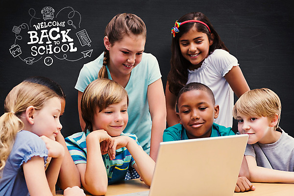 포토 JPG 해외이미지 백인 학생 여자 교육 남자 행복 어린이 의자 텍스트 교실 학교 책장 함께함 초등학교 소년 여러명 책 학습 태블릿 칠판 터치 메시지 선택 도서관 인도인 책상 신학기 해외202004 해외포토 서양인 외국인 감정 가구 다수 컨셉 사람 동양인 전자제품 스마트기기 파일형식