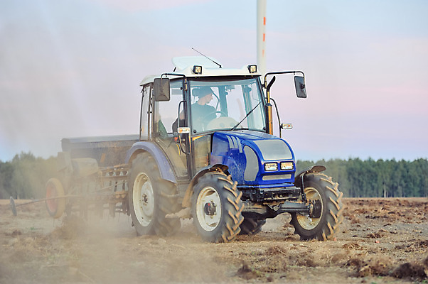 포토 JPG 해외이미지 구름 산업 음식 밭 농업 자연 한명 풍경 여름 농작물 태양 농장 3D 흙 봄 장비 수확 시골 농부 낟알 땅 지역 트랙터 송곳 쟁기 해외202004 해외포토 자연요소 직업 1 계절 사람 농기계 디지털합성 생태계 특수차량 파일형식