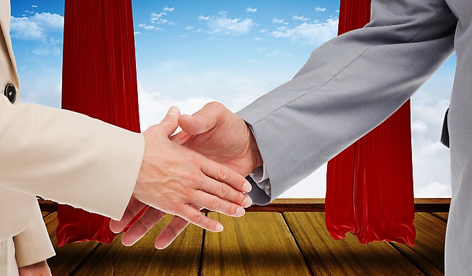 포토 JPG 해외이미지 구름 손 회사 하늘 성공 협력 악수 목재 신체부위 거래 축하 인사 직장인 경영 해외202004 해외포토 자연요소 나무 직업 컨셉 비즈니스 재료 사람 손짓 예절 파일형식