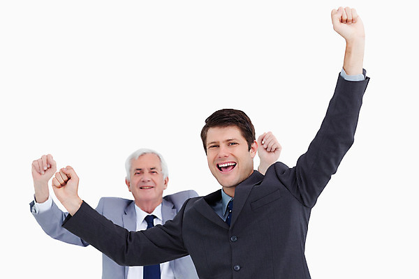 포토 JPG 해외이미지 백인 행복 백그라운드 비즈니스 응원 성공 사람 성인 두명 30대 기쁨 흰색 축하 비즈니스맨 흥분 70대 경영 승자 필승 해외202004 해외포토 서양인 노년 남자 감정 컬러 컨셉 장년 우승 직장인 파일형식