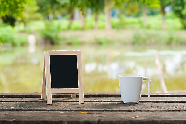 포토 JPG 해외이미지 라이프스타일 교육 커피 음료 백그라운드 비즈니스 텍스트 탁자 아침 프레임 광고판 서기 사람없음 야외 목재 라벨 세일 우주 상점 식당 검은색 칠판 공백 카페 정보 수확 바 발표 메시지 자르기 사인 메뉴 분필 지역 승진 무료 힙스터 카피스페이스 해외202004 해외포토 주간 나무 패션 컬러 가구 농업 재료 모션 알림판 생활 초크 판 파일형식