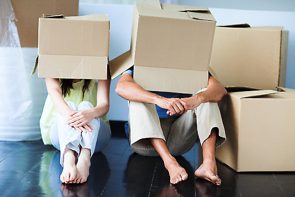 포토 JPG 해외이미지 주간 백인 라이프스타일 여자 남자 행복 백그라운드 가족 모션 놀이 새로움 아파트 주택 사람 앉기 두명 30대 상자 방 흰색 아빠 플랫 히스패닉 판지 해외202004 해외포토 자연요소 서양인 감정 컬러 컨셉 관계 건물 생활 장년 파일형식