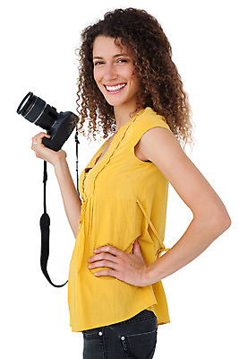 포토 JPG 해외이미지 백인 응시 여자 한명 서기 들기 상반신 20대 성인 취미 옆모습 카메라 사진촬영 잡기 사진사 흰배경 성인여자한명만 해외202004 해외포토 서양인 1 시선 뷰포인트 백그라운드 모션 사람 청년 전자제품 촬영 흰색 작가 여자한명만 성인여자만 파일형식