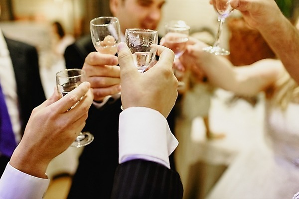 포토 JPG 해외이미지 라이프스타일 디자인 음료 음식 결혼 백그라운드 컨셉 와인잔 유리 탁자 호텔 휴가 관리 사람 이벤트 사람없음 야외 여름 파티 식당 와인 축제 저녁식사 거품 흰색 축하 알코올 직물 칵테일 바 액체 붓기 고급 우아함 샴페인 크리스탈 웨이터 서비스 건배 토스트 환영 스파클링와인 줄서기 해외202004 해외포토 직업 계절 빵 컬러 가구 술잔 모션 재질 숙소 주류 생활 상점 식사 광석 탄산 파일형식