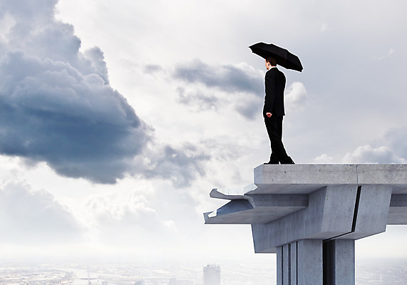 포토 JPG 해외이미지 백인 직업 남자 도로 컨셉 비즈니스 하늘 미래 거리 한명 소년 야외 건물 금융 도시풍경 도전 가을 도시 업무 비즈니스맨 실패 위험 아스팔트 다이빙 조경 비전 의심 지연 깨짐 방법 분실 어려움 위기 해외202004 해외포토 서양인 1 건축물 계절 감정 길 어린이 교통시설 사람 풍경 경제 수영 작업 직장인 좌절 수중스포츠 파일형식