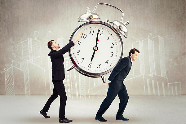 포토 JPG 해외이미지 백인 디자인 남자 행복 시계 비즈니스 넥타이 갈색머리 서기 미소 20대 성인 두명 건물 30대 파란색 도시풍경 자명종 잡기 도시 비즈니스맨 계획 노력 마감 해외202004 해외포토 서양인 헤어스타일 건축물 잡화 감정 컬러 컨셉 모션 표정 사람 풍경 청년 장년 알람 직장인 파일형식