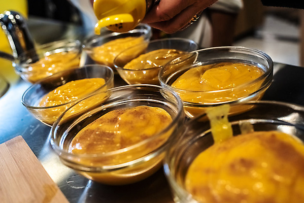 포토 JPG 해외이미지 전통 접시 음식 백그라운드 포크 다이어트 토마토 채소 탁자 건강 육류 요리 사람없음 빨간색 초록색 주방 식당 식사 저녁식사 샐러드 튀김 흰색 신선 뜨거움 맛 아침식사 굽기 먹기 메뉴 준비 서빙 후추 점심식사 고립 채식주의자 핸드메이드 맛있는 해외202004 해외포토 식기 컬러 가구 컨셉 식재료 모션 상점 구이 향신료 채식 파일형식