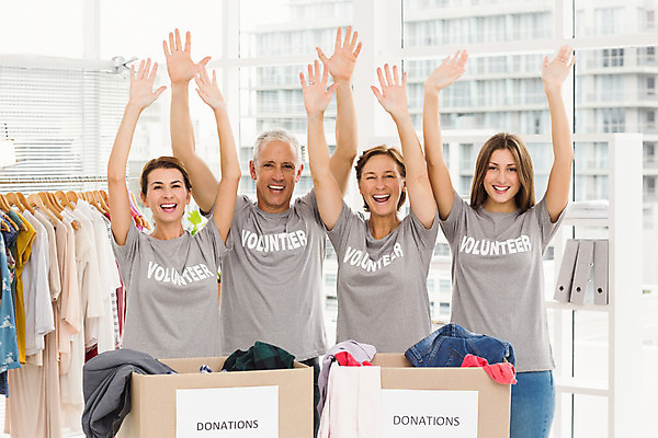포토 JPG 해외이미지 백인 여자 남자 행복 40대 중년 비즈니스 응원 실내 사람 여러명 20대 상자 봉사 도움 직장인 비즈니스맨 비즈니스우먼 복지 동료 흥분 기부 돌봄 참여 필승 자선단체 해외202004 해외포토 서양인 직업 감정 다수 컨셉 관계 모션 청년 성인 내부 우승 그룹 사회이슈 자선 파일형식