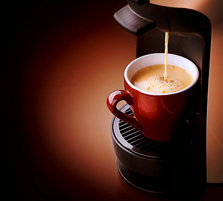 포토 JPG 해외이미지 디자인 커피 음료 백그라운드 사람없음 컵 갈색 검은색 거품 카페 머그컵 뜨거움 붓기 고급 카푸치노 카페테리아 에스프레소 모카 카페인 국경 해외202004 해외포토 식기 컬러 컨셉 모션 상점 파일형식