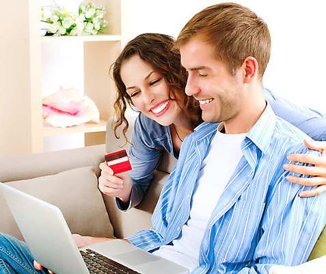 포토 JPG 해외이미지 라이프스타일 커플 행복 크리스마스 돈 인터넷 비즈니스 가족 휴가 새해 주택 선물 앉기 두명 금융 노트북 쇼핑 컴퓨터 소파 웹 흰색 신용카드 E 구매 상업 결제 온라인쇼핑 질서 온라인 전자상거래 해외202004 해외포토 알파벳 기념일 감정 컬러 의자 관계 모션 사람 건물 생활 경제 전자제품 예절 재산 파일형식