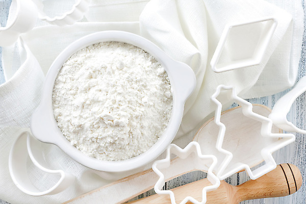 포토 JPG 해외이미지 음식 백그라운드 재료 탁자 요리 사람없음 목재 쌓기 주방 흰색 기구 사발 가루 준비 유기농 날것 반죽 밀가루 밀가루반죽 호밀 통밀 해외202004 해외포토 나무 웰빙 컬러 가구 모션 곡류 사기그릇 밀 파일형식