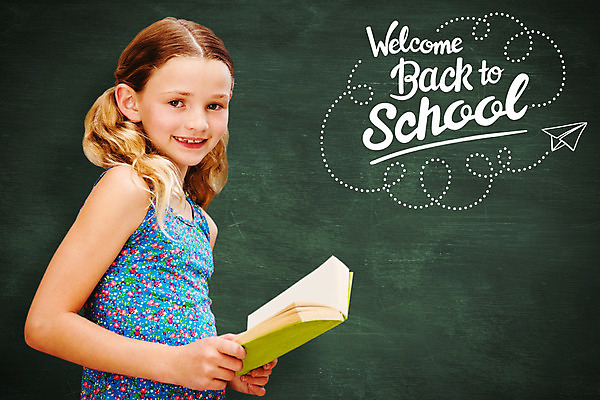 포토 JPG 해외이미지 백인 학생 여자 교육 행복 어린이 학교 초등학교 한명 서기 미소 책 초록색 학습 스터디 독서 칠판 도서관 교과서 소녀한명만 해외202004 해외포토 서양인 1 감정 컬러 모션 교재 표정 사람 여자한명만 소녀만 파일형식