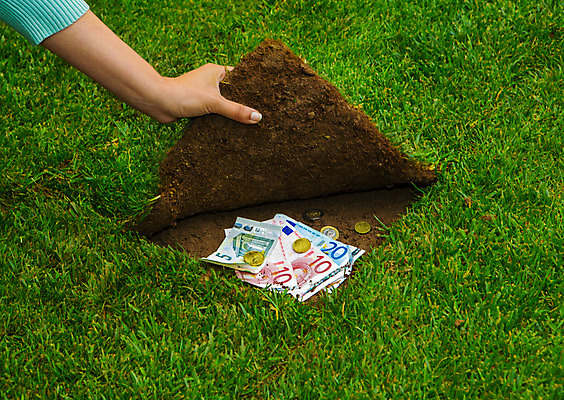 포토 JPG 해외이미지 식물 손 돈 한명 들기 잔디 야외 신체부위 초록색 정원 흙 비밀 발견 숨김 설치 원예사 해외202004 해외포토 직업 1 컬러 컨셉 모션 사람 재산 파일형식