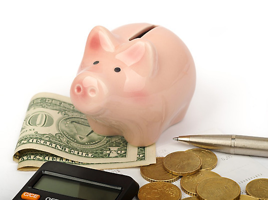 포토 JPG 해외이미지 돈 사람없음 펜 달러 동전 저축 돼지저금통 계산기 흰배경 해외202004 해외포토 백그라운드 문구용품 금융 필기구 장비 저금통 흰색 재산 파일형식