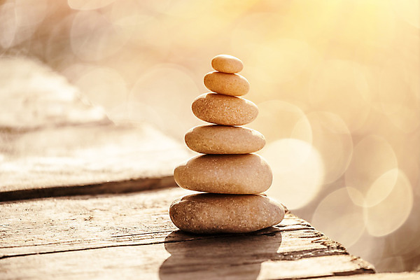 포토 JPG 해외이미지 백그라운드 컨셉 휴식 따뜻함 사람없음 물 빛 쌓기 맑음 스파 조약돌 흰색 보케 암초 블러 해외202004 해외포토 자연요소 컬러 모션 날씨 돌_바위 파일형식