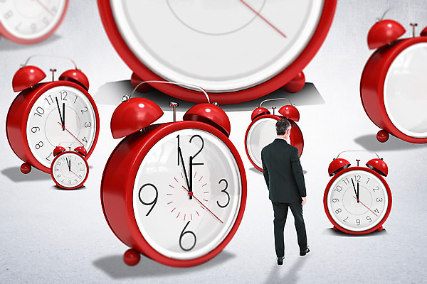 포토 JPG 해외이미지 백인 남자 행복 시계 40대 중년 포즈 비즈니스 한명 서기 성인 컴퓨터그래픽 걷기 디지털 회색 흰색 시간 비즈니스맨 스마트 마감 카운트다운 스타일 성인남자한명만 해외202004 해외포토 서양인 1 감정 컬러 컨셉 모션 사람 그래픽 직장인 남자한명만 성인남자만 파일형식