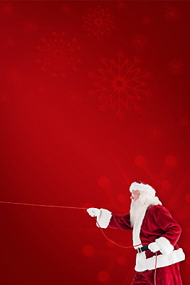 포토 JPG 해외이미지 노년 남자 밧줄 크리스마스 한명 상반신 옆모습 빨간색 산타클로스 당기기 노인남자한명만 해외202004 해외포토 1 기념일 줄 뷰포인트 컬러 모션 사람 성인 남자한명만 노인남자만 파일형식