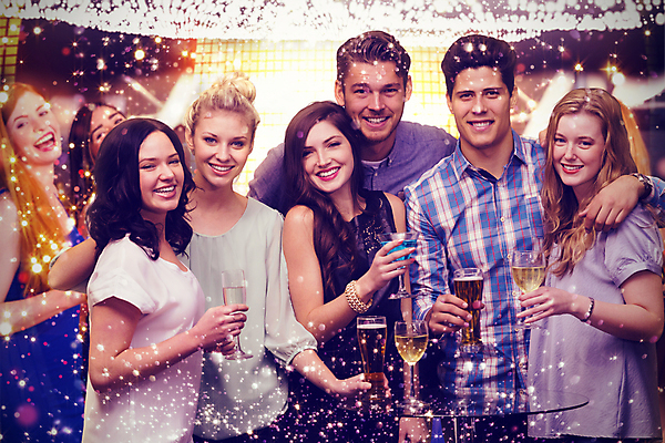 포토 JPG 해외이미지 백인 라이프스타일 긴머리 응시 드레스 여자 남자 행복 맥주 함께함 웃음 사람 앉기 이벤트 여러명 20대 성인 캐주얼 빨간색 빛 반짝임 파티 와인 우정 축하 잡기 칵테일 바 화려 클럽 흥분 빨간머리 축배 성인만 유흥 해외202004 해외포토 서양인 헤어스타일 시선 옷 감정 컬러 다수 컨셉 모션 주류 표정 청년 생활 친구 파일형식