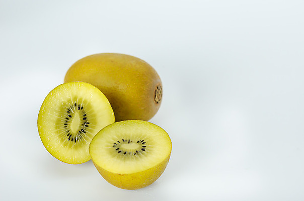 포토 JPG 해외이미지 조각 과일 키위 사람없음 흰배경 슬라이스 해외202004 해외포토 백그라운드 흰색 파일형식