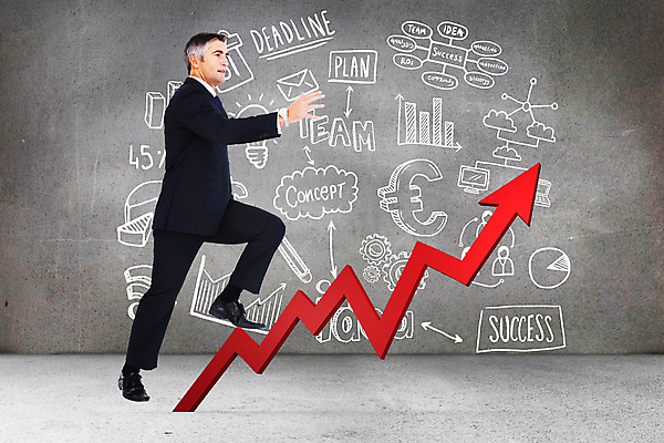 포토 JPG 해외이미지 백인 남자 40대 중년 돈 비즈니스 표시 그래프 한명 서기 정장 성인 빨간색 금융 경제 기계 회색 가리킴 비즈니스맨 비즈니스우먼 바퀴 계획 방향 톱니바퀴 긍정 중년남자한명만 해외202004 해외포토 서양인 1 옷 여자 컬러 컨셉 모션 사람 손짓 직장인 재산 남자한명만 중년남자만 파일형식