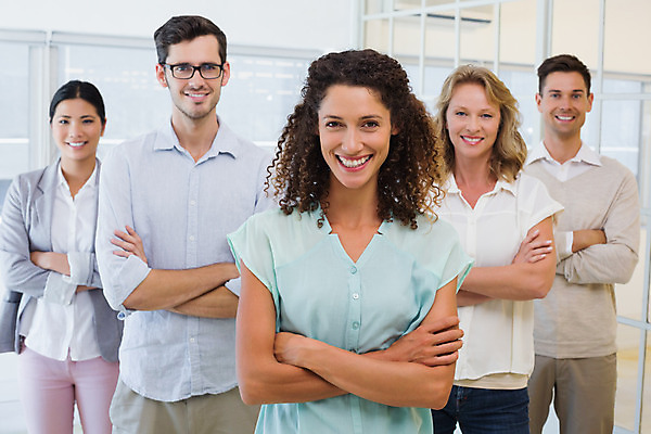 포토 JPG 해외이미지 서양인 외국인 백인 여자 남자 40대 중년 비즈니스 직장 함께함 실내 서기 여러명 20대 성인 30대 사무실 직장인 비즈니스맨 비즈니스우먼 대표 동료 직원 경영 해외202004 해외포토 직업 다수 컨셉 회사 관계 모션 사람 인종 청년 내부 장년 파일형식