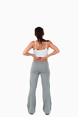 포토 JPG 해외이미지 여자 백그라운드 신체 한명 20대 고통 질병 척추 몸통 요통 해외202004 해외포토 1 감정 의학 뼈 사람 청년 신체부위 허리통증 파일형식