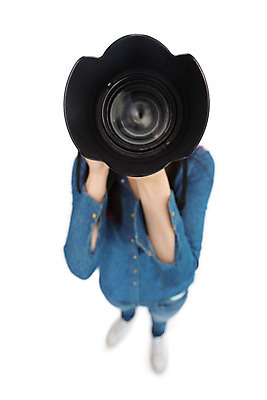 포토 JPG 해외이미지 전신 백인 여자 한명 서기 들기 청년 성인 취미 앞모습 사진촬영 잡기 흰배경 성인여자한명만 해외202004 해외포토 서양인 1 뷰포인트 백그라운드 모션 사람 촬영 흰색 여자한명만 성인여자만 파일형식