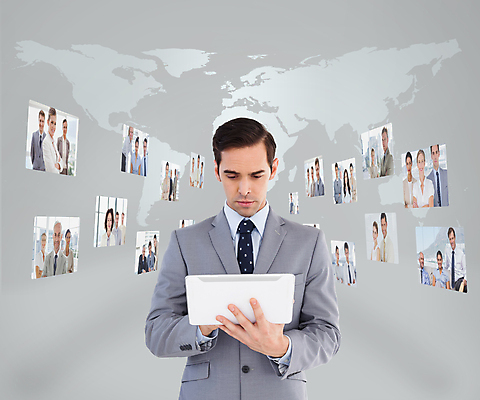 포토 JPG 해외이미지 백인 여자 남자 40대 중년 50대 세계지도 들기 여러명 상반신 20대 성인 앞모습 옆모습 30대 태블릿 글로벌 스크린 터치 직장인 비즈니스맨 비즈니스우먼 직원 채용 내려보기 해외202004 해외포토 서양인 직업 뷰포인트 다수 지도 비즈니스 모션 사람 청년 장년 전자제품 스마트기기 세계 파일형식