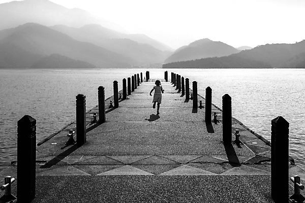 포토 JPG 해외이미지 공원 행복 아시아 길 호수 어린이 여행 자연 아침 산 사람 풍경 사람없음 야외 물 여름 파란색 빛 강 달리기 걷기 항구 검은색 봄 흰색 아기 오솔길 대만 방법 혼자 해외202004 해외포토 주간 자연요소 계절 공공시설 감정 나라 컬러 교통시설 모션 생태계 파일형식