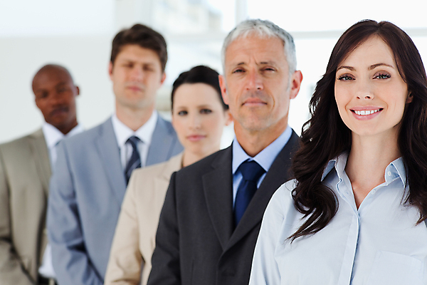 포토 JPG 해외이미지 서양인 외국인 백인 여자 남자 40대 중년 백그라운드 비즈니스 사업가 직장 함께함 실내 서기 정장 여러명 20대 성인 30대 사무실 검은색 업무 비즈니스맨 비즈니스우먼 자신감 대표 동료 직원 리더 경영 해외202004 해외포토 직업 옷 감정 컬러 다수 컨셉 회사 관계 모션 사람 인종 청년 내부 장년 작업 직장인 파일형식