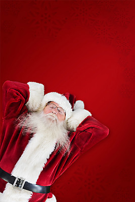 포토 JPG 해외이미지 노년 남자 크리스마스 한명 상반신 앞모습 빨간색 눕기 산타클로스 잠 노인남자한명만 해외202004 해외포토 1 기념일 뷰포인트 컬러 모션 사람 성인 남자한명만 노인남자만 파일형식