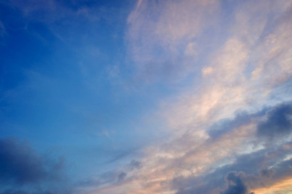 포토 JPG 해외이미지 구름 자연 하늘 풍경 사람없음 야외 일출 미국 일몰 놀람 새벽 자유 가을 분위기 포르투갈 고도 강렬 웅장함 폭풍우 해외202004 해외포토 자연요소 계절 감정 유럽 컨셉 북아메리카 표정 노을 비_날씨 자연재해 생태계 파일형식