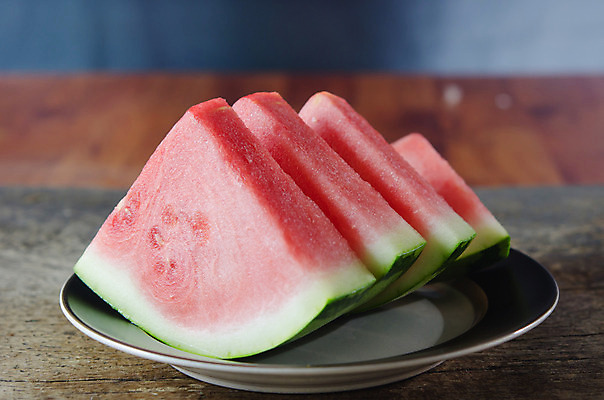 포토 JPG 해외이미지 음식 조각 과일 부분 자연 수박 건강 사람없음 빨간색 초록색 껍질 신선 달콤 멜론 열대과일 상쾌 숙성 채식주의자 개조 해외202004 해외포토 감정 컬러 맛 생태계 채식 파일형식