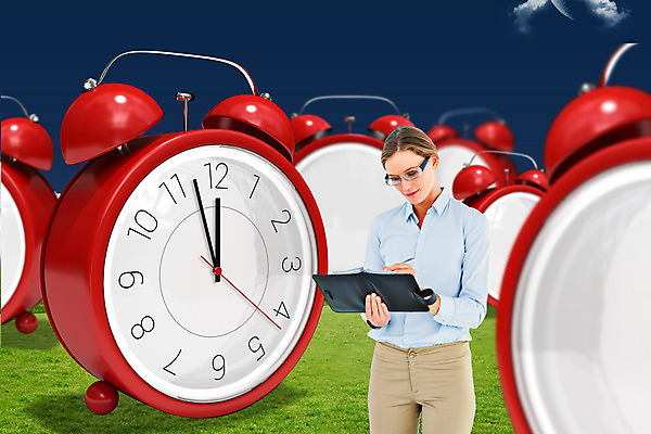 포토 JPG 해외이미지 백인 구름 여자 행복 안경 시계 셔츠 밭 비즈니스 하늘 한명 미소 20대 성인 파란색 달 기록 시간 비즈니스우먼 스마트 약속 마감 카운트다운 스타일 성인여자한명만 해외202004 해외포토 자연요소 서양인 1 잡화 감정 컬러 컨셉 상의 농업 표정 사람 청년 직장인 여자한명만 성인여자만 파일형식