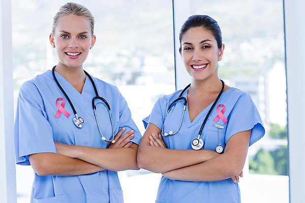 포토 JPG 해외이미지 백인 직업 여자 리본 청진기 서기 20대 성인 두명 30대 팔짱 간호사 의사 자신감 심볼 동료 흰배경 유방암 외과 의료성형뷰티 성인여자만 자선단체 해외202004 해외포토 서양인 감정 백그라운드 의학 관계 의료기기 모션 병원 사람 청년 장년 의료진 흰색 그룹 암 자선 여자만 성인만 파일형식