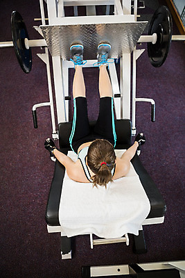 포토 JPG 해외이미지 서양인 외국인 백인 라이프스타일 여자 스포츠 실내 건강 한명 서기 성인 운동복 운동 힘 헬스장 체육관 성인여자한명만 해외202004 해외포토 1 옷 모션 사람 인종 내부 생활 헬스 여자한명만 성인여자만 파일형식