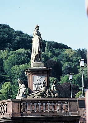 포토 JPG 유럽 외국문화 독일 미술 사람없음 동상 조각상 작품 독일문화 카를테오도르다리 카를테오도르동상 하이델베르크 국내포토 나라 문화 문화예술 조형물 다리_건축물 기념물 유럽문화 파일형식