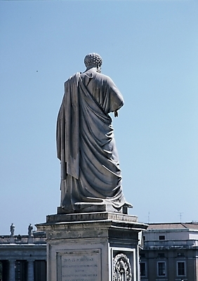 포토 JPG 미술 사람없음 동상 조각상 세계문화유산 작품 바티칸 산피에트로광장 산피에트로대성당 성베드로광장 성인상 국내포토 문화예술 조형물 성당 문화재 로마 기념물 파일형식