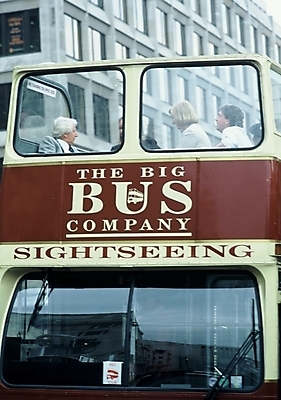 포토 JPG 서양인 외국인 해외풍경 해외 육상교통 외국문화 교통 한대 버스 이층버스 영국문화 관광버스 국내포토 1 문화 교통수단 대중교통 인종 풍경 유럽문화 파일형식