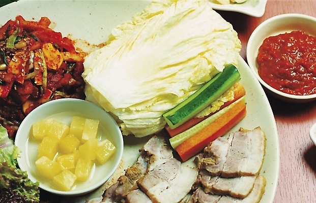 포토 JPG 스튜디오촬영 한식 음식 한국 돼지고기 사람없음 보쌈 보쌈정식 국내포토 아시아 실내 육류 정식 파일형식