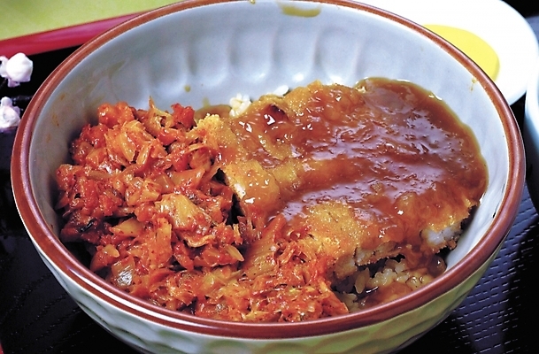 포토 JPG 스튜디오촬영 음식 밥 사람없음 덮밥 가쯔돈 김치가쯔돈 일본음식 국내포토 실내 파일형식