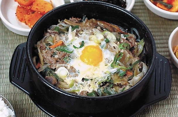 포토 JPG 스튜디오촬영 한식 음식 한국 사람없음 뚝배기불고기 불고기뚝배기 국내포토 아시아 실내 불고기 파일형식