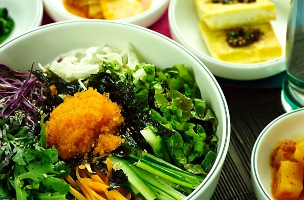 포토 JPG 스튜디오촬영 한식 음식 밥 한국 근접촬영 사람없음 비빔밥 날치알비빔밥 국내포토 아시아 뷰포인트 실내 파일형식