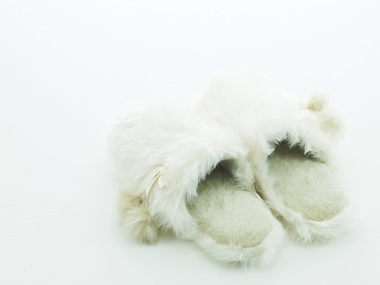 포토 JPG 잡화 신발 슬리퍼 누끼 사람없음 오브젝트 방한용품 털슬리퍼 국내포토 파일형식