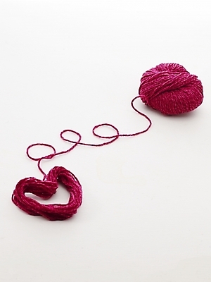 포토 JPG 생활용품 누끼 사람없음 하트 뜨개질 털실 오브젝트 국내포토 모양 취미 실 파일형식